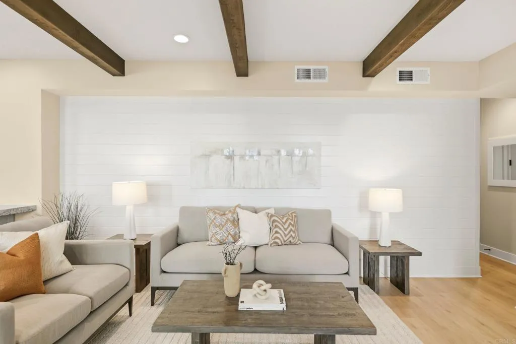 1601 San Remo Place Unit 101