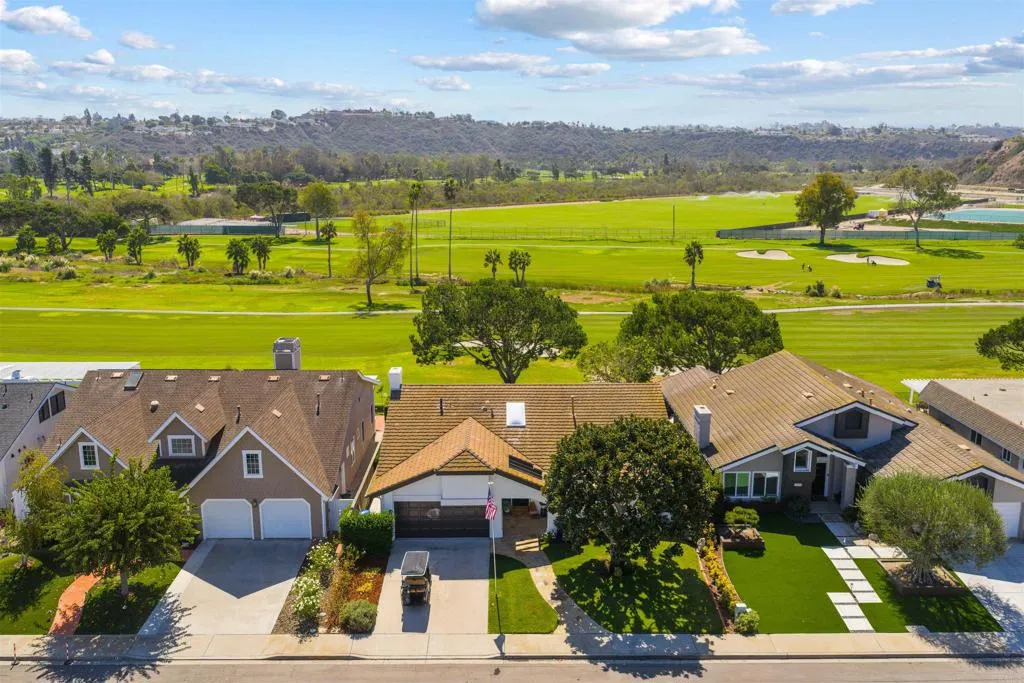 3805 Avenida Feliz