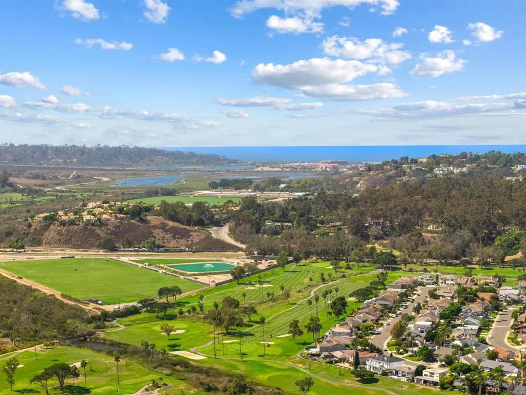 3805 Avenida Feliz