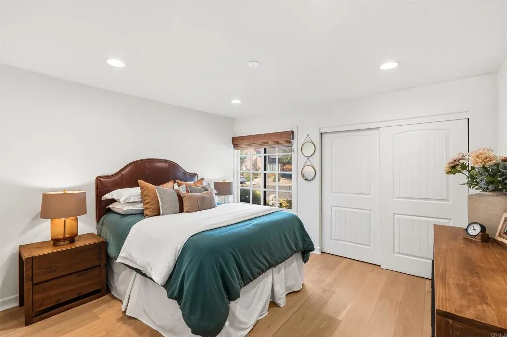 3805 Avenida Feliz
