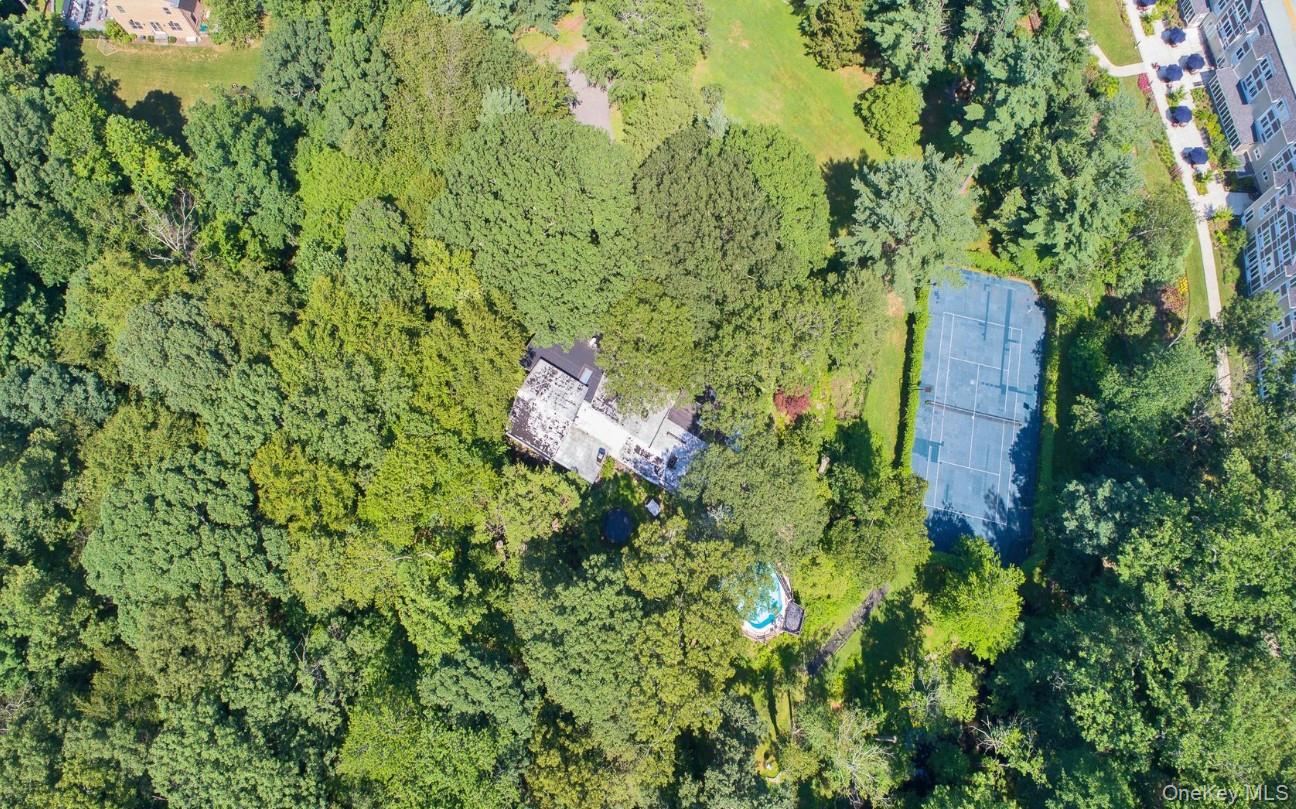 35 Saxon Woods Road