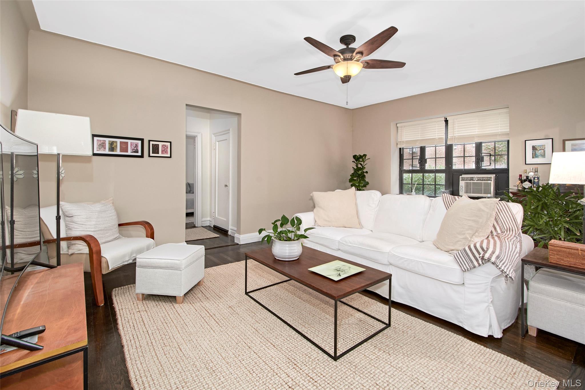 45 W Pondfield Road Unit: 1F