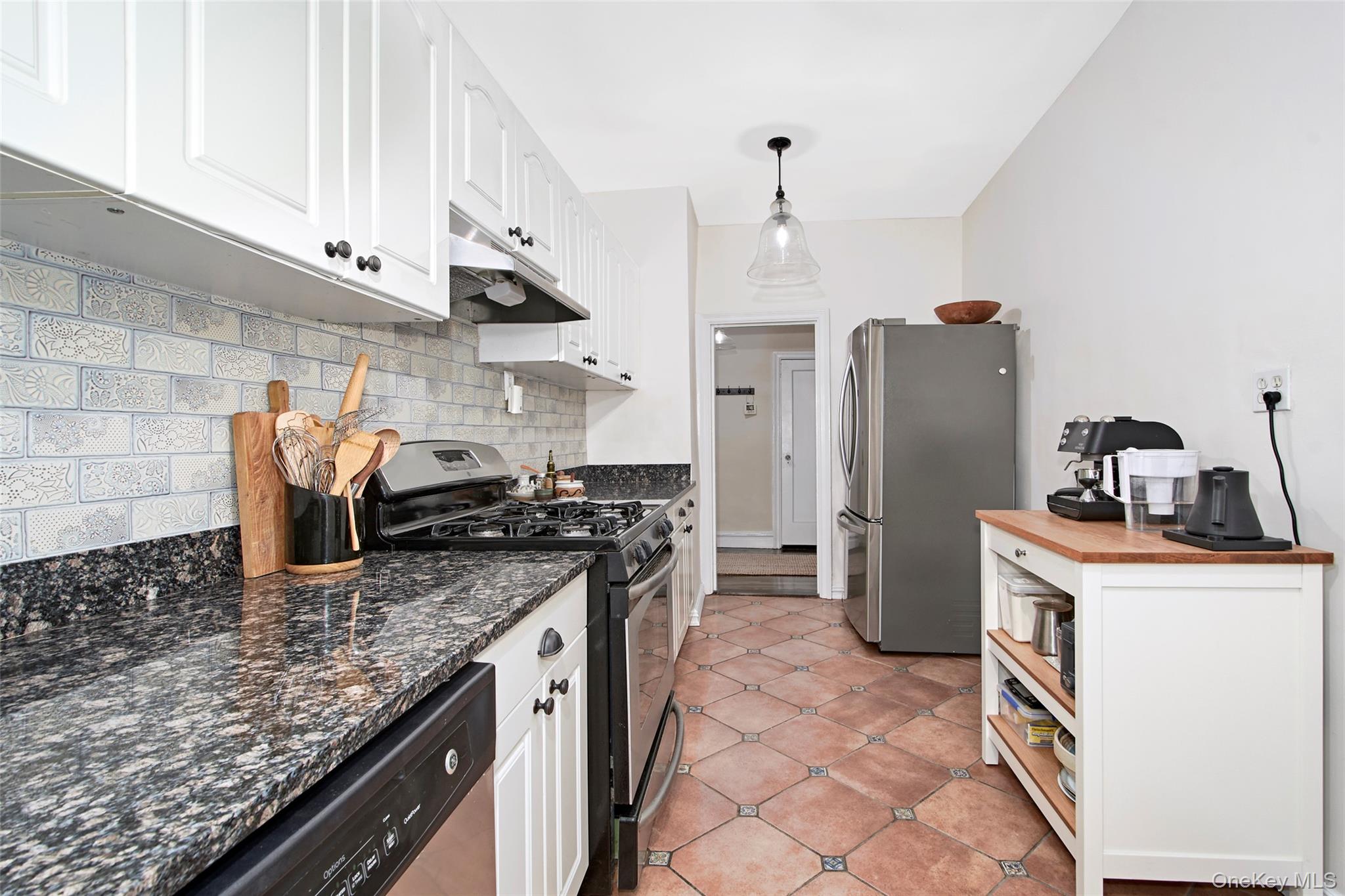 45 W Pondfield Road Unit: 1F