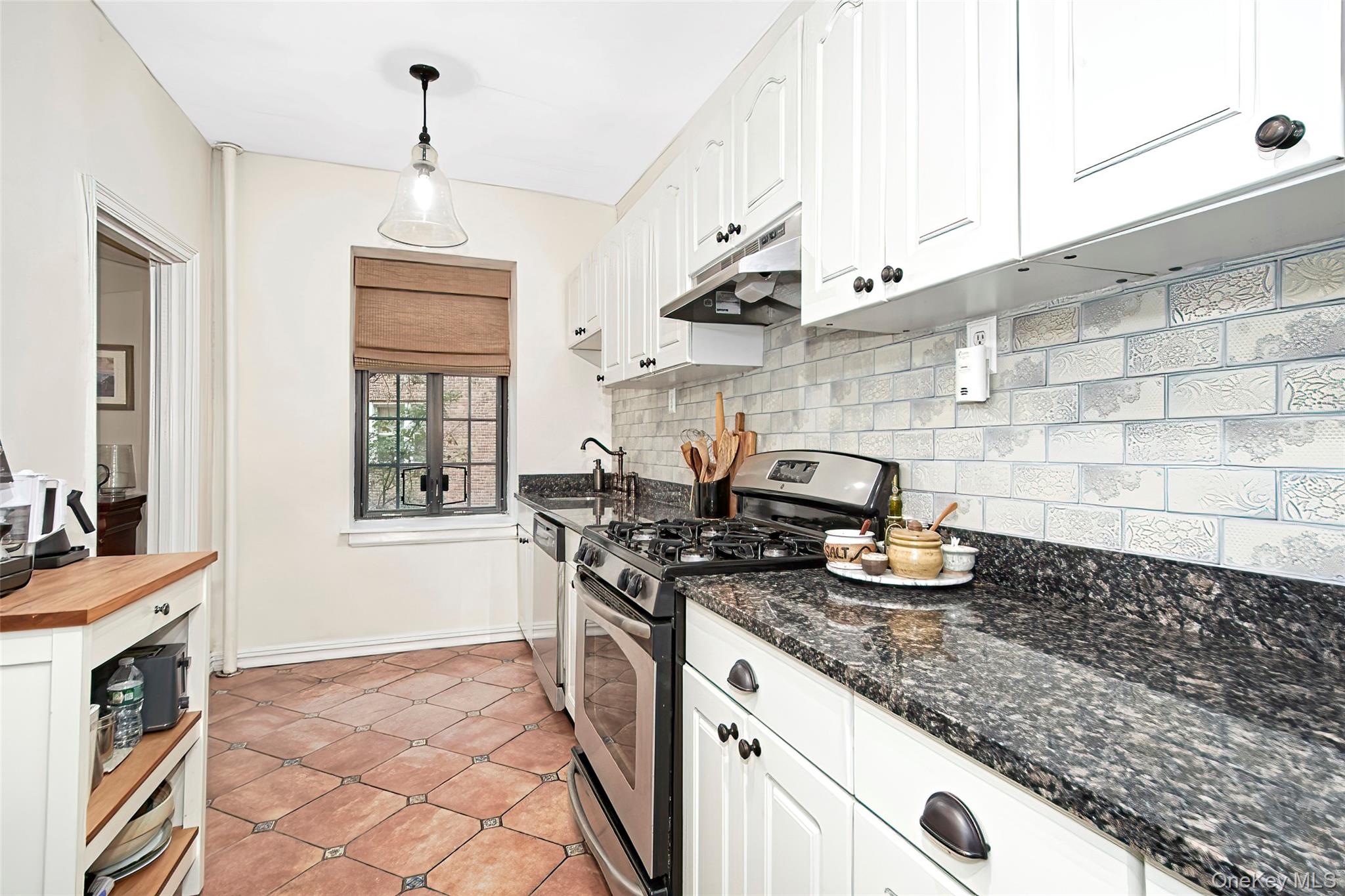 45 W Pondfield Road Unit: 1F