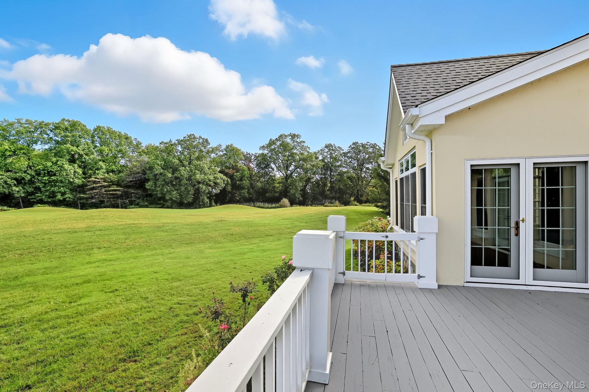 27 Doral Greens Drive E