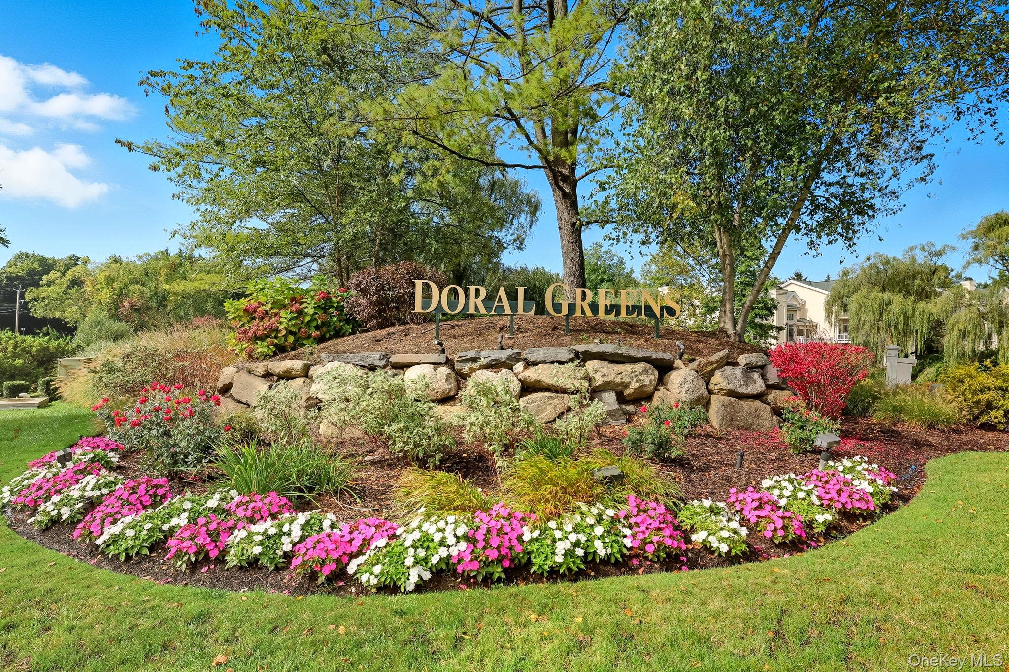 27 Doral Greens Drive E