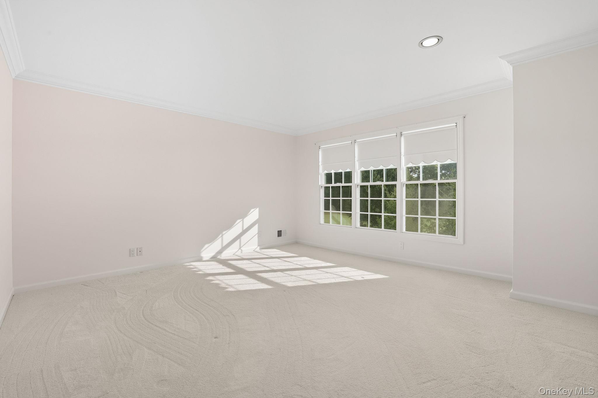 27 Doral Greens Drive E