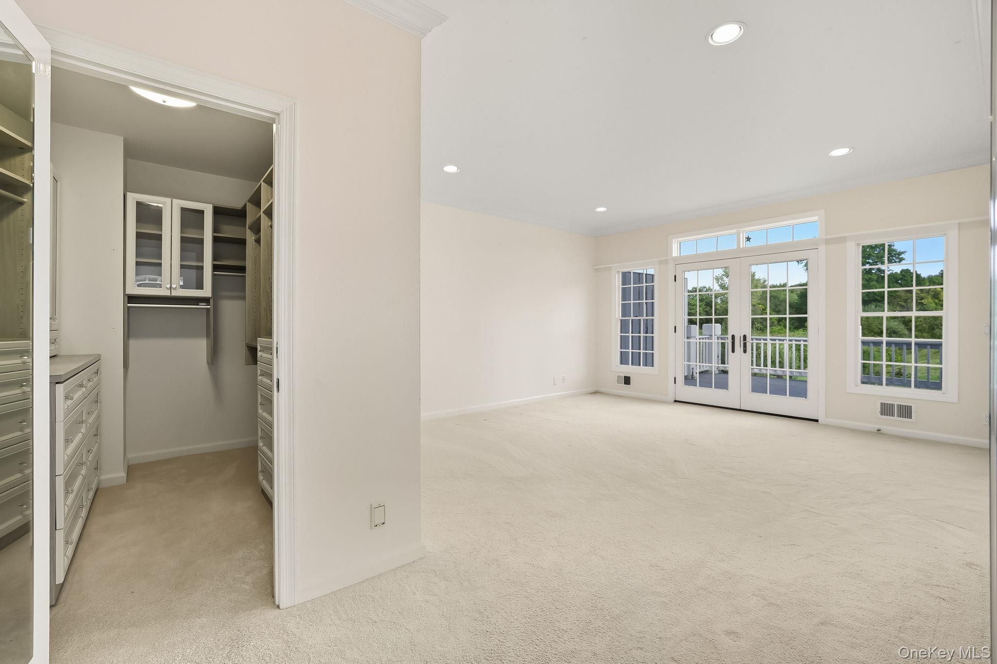 27 Doral Greens Drive E
