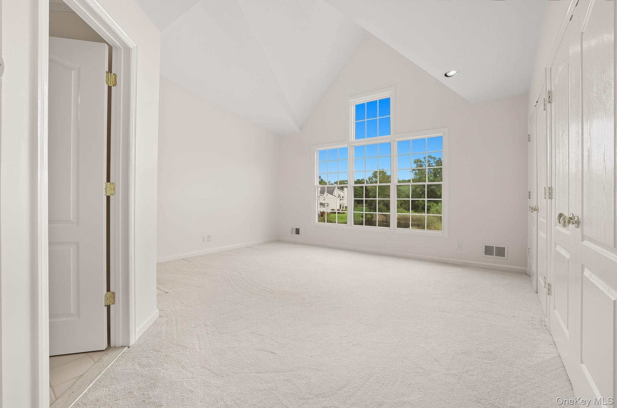 27 Doral Greens Drive E