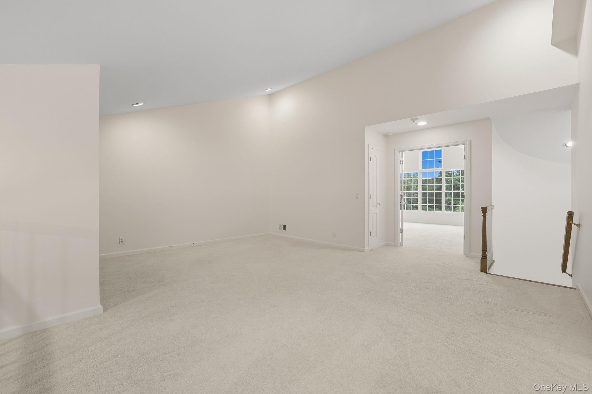 27 Doral Greens Drive E