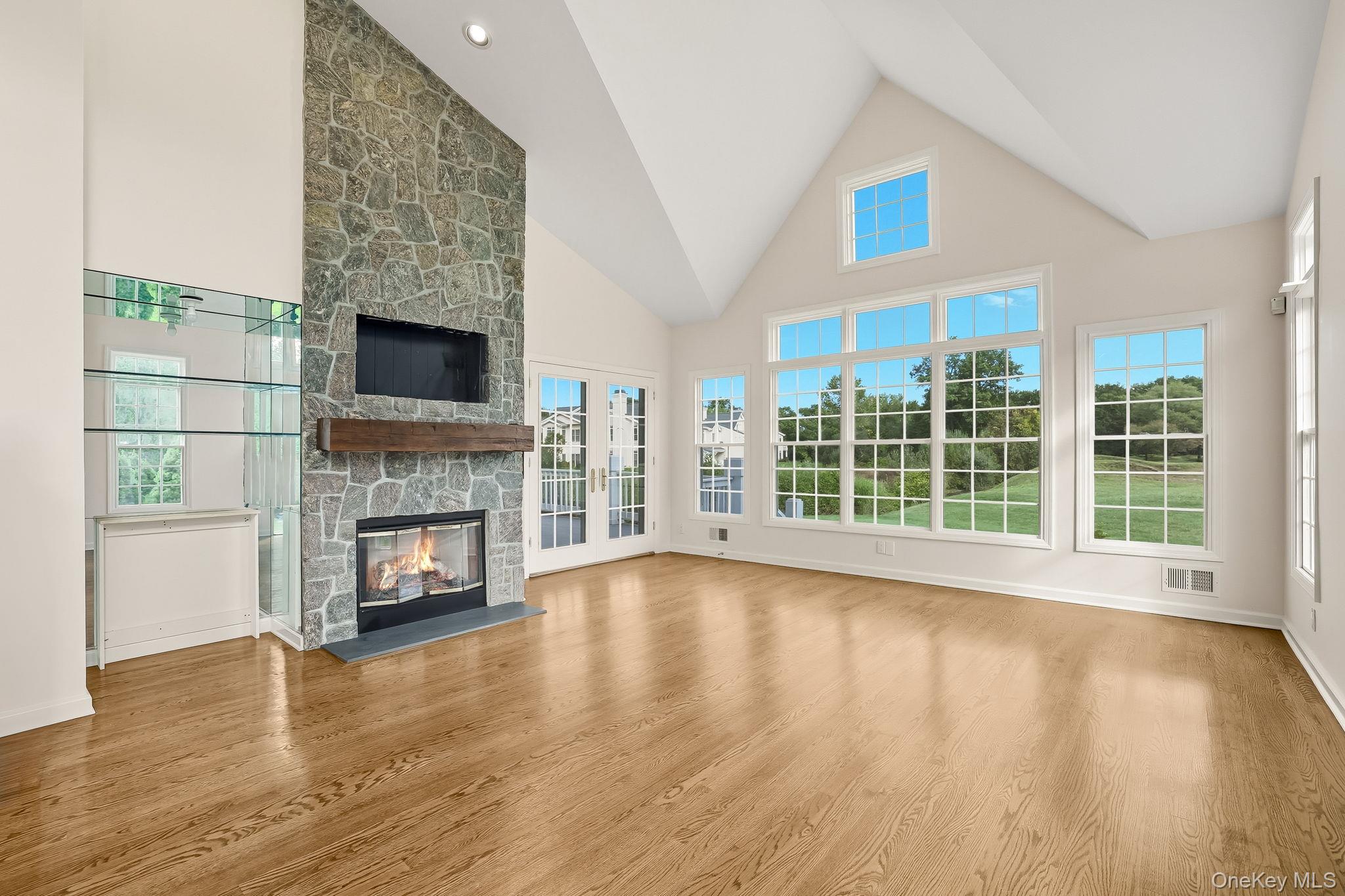 27 Doral Greens Drive E