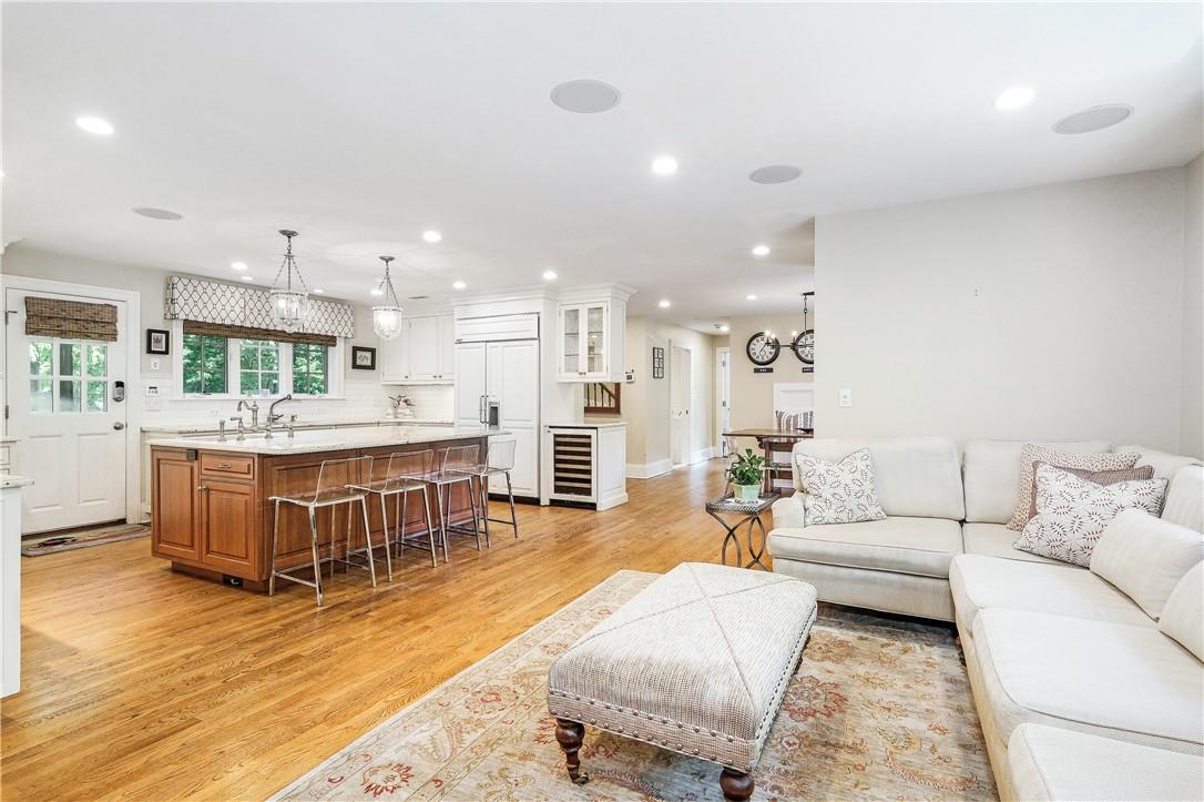 8 Ridgewood Drive