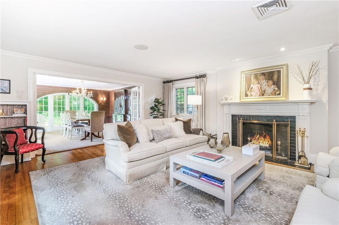8 Ridgewood Drive