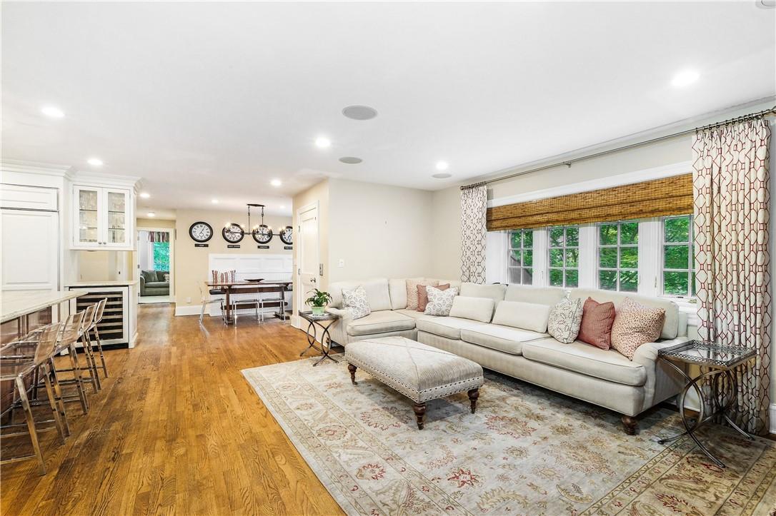 8 Ridgewood Drive