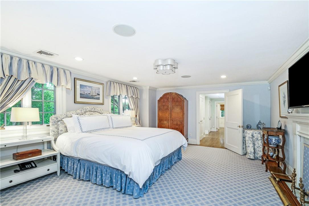 8 Ridgewood Drive