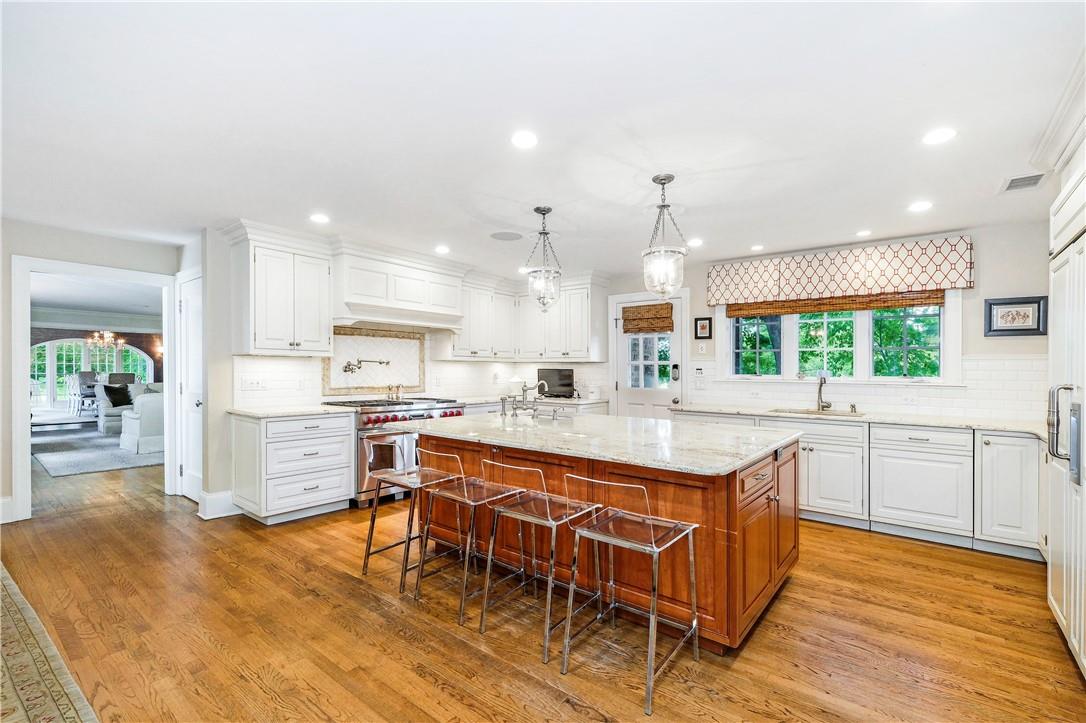 8 Ridgewood Drive