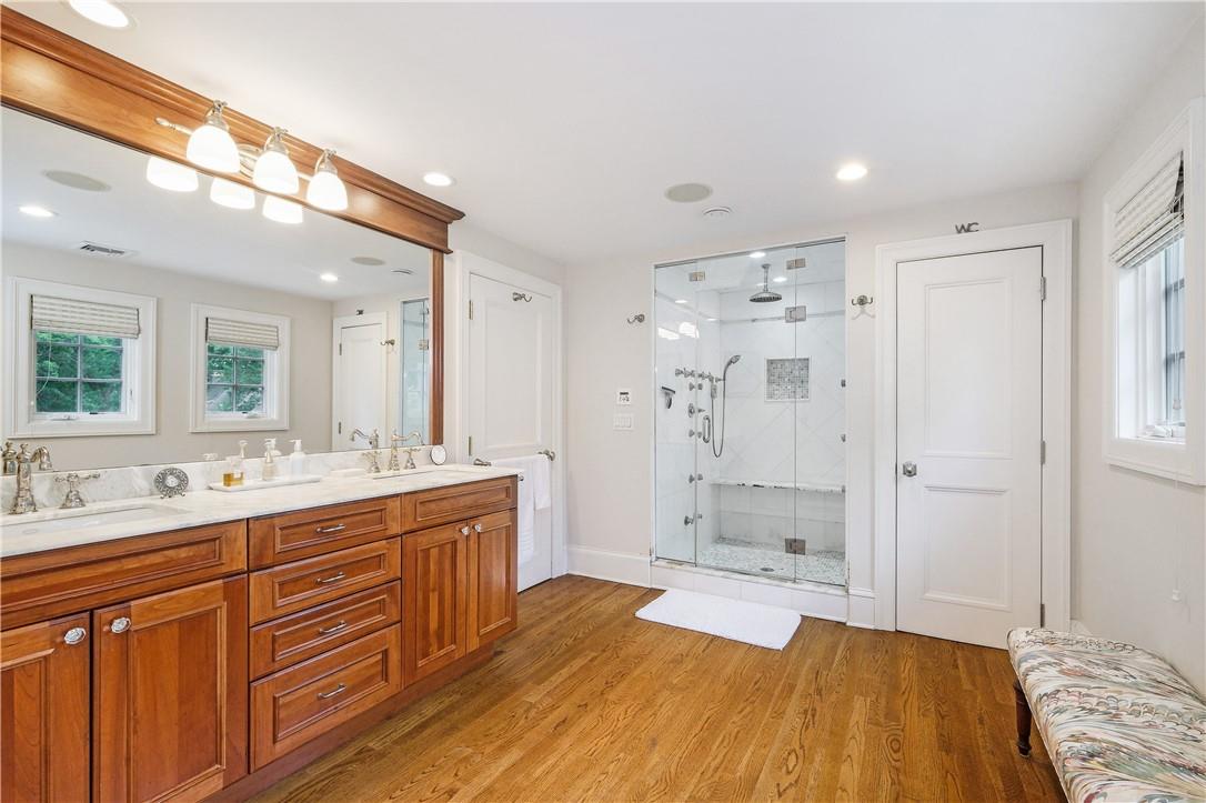 8 Ridgewood Drive