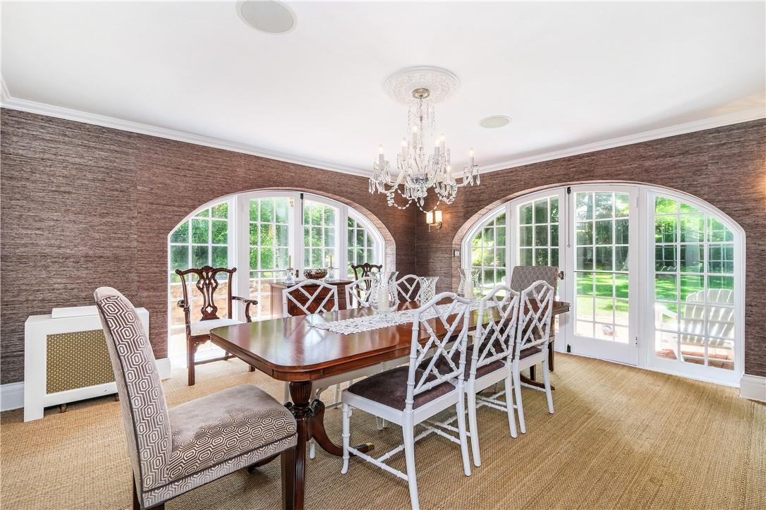 8 Ridgewood Drive