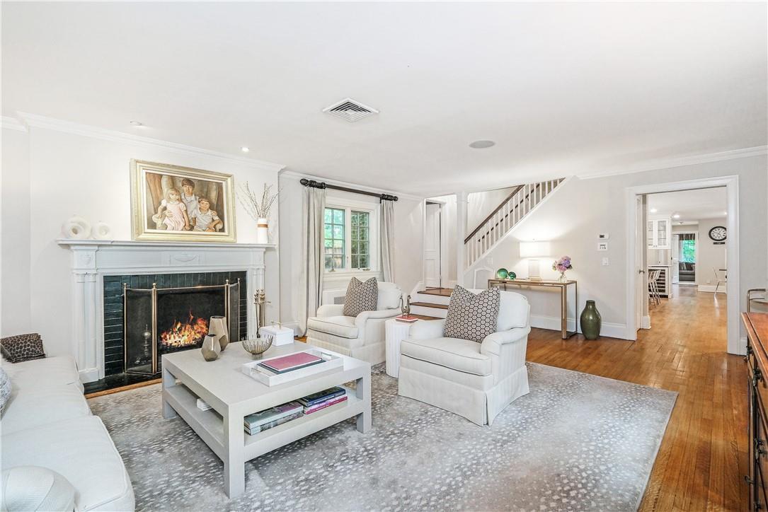 8 Ridgewood Drive