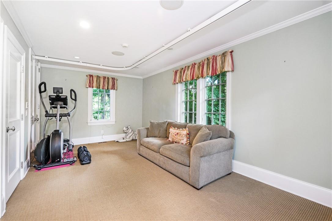 8 Ridgewood Drive