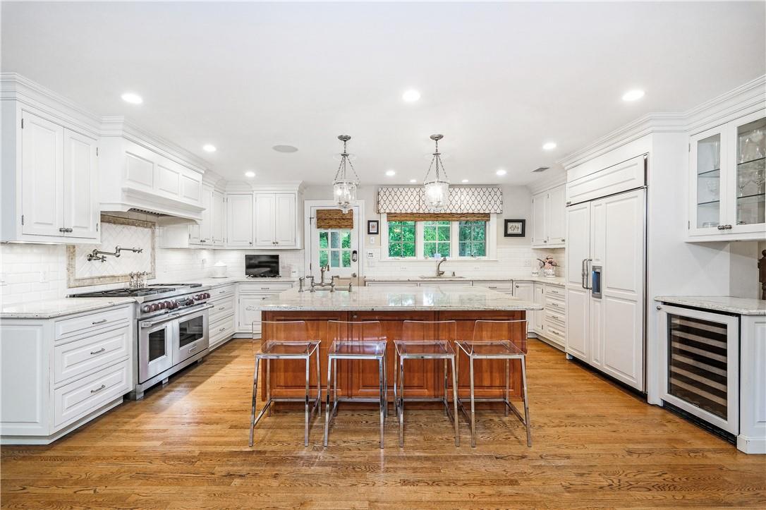 8 Ridgewood Drive