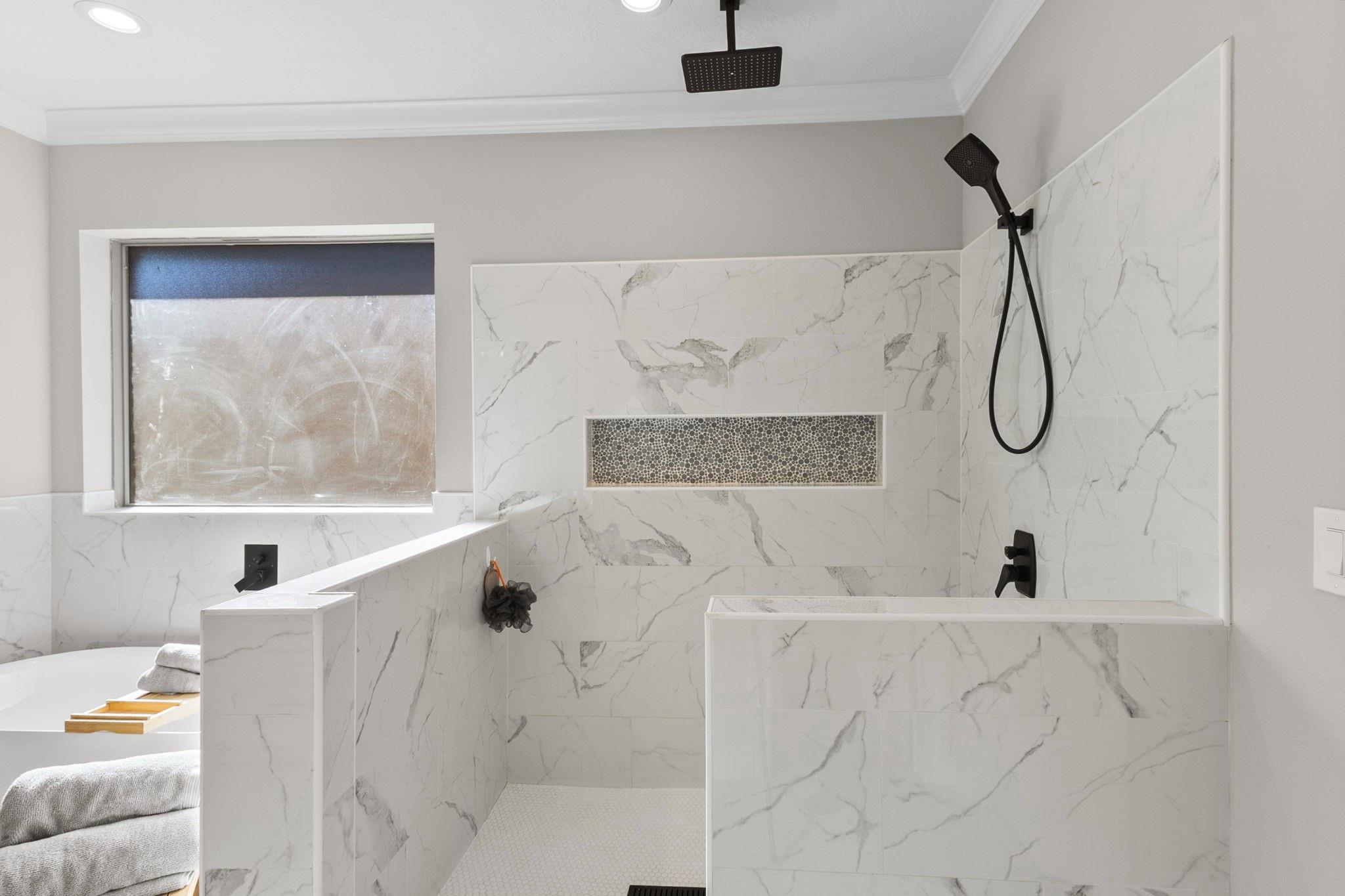 245 W Caldwood Drive