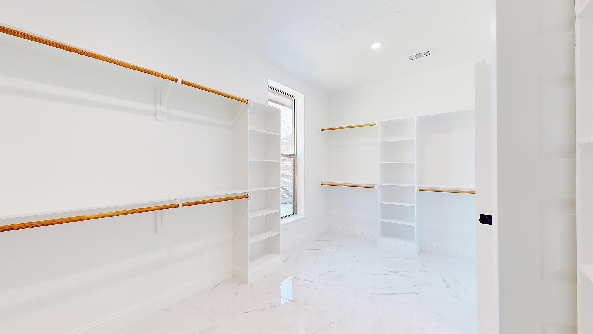 245 W Caldwood Drive