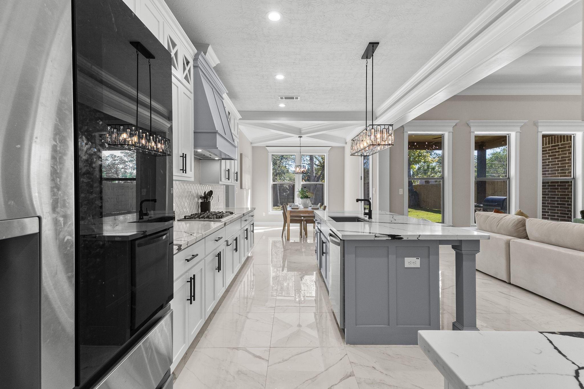 245 W Caldwood Drive