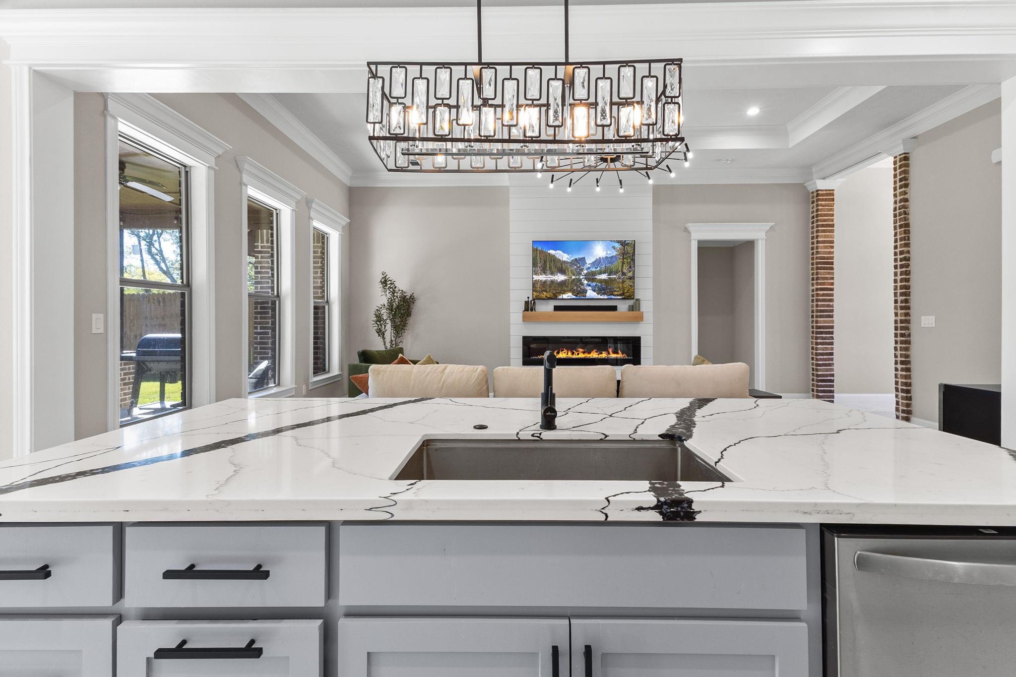 245 W Caldwood Drive