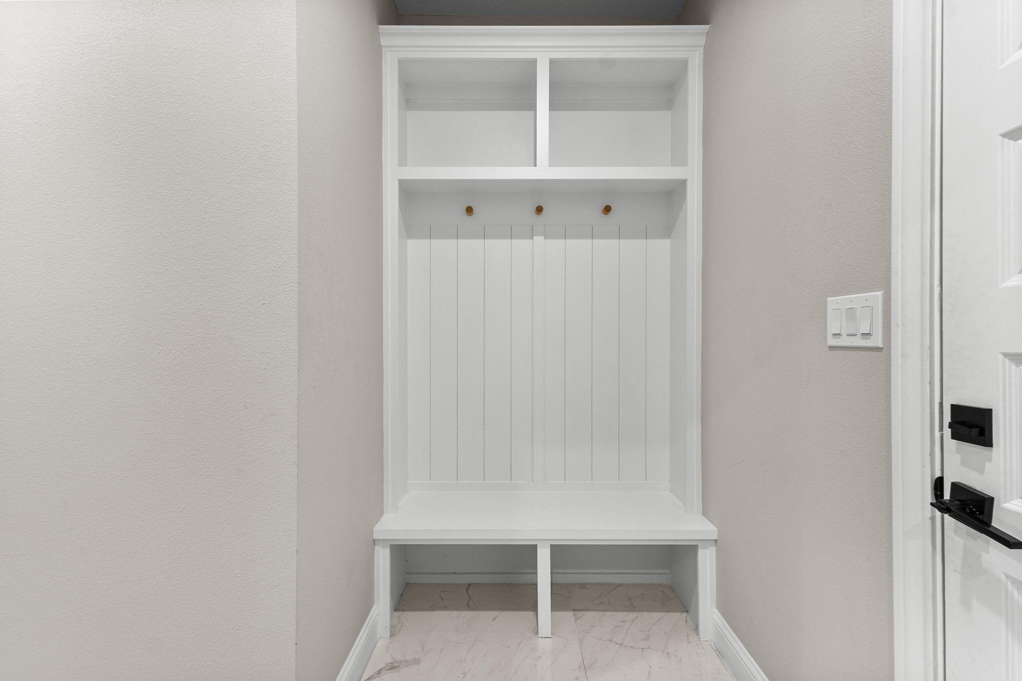 245 W Caldwood Drive