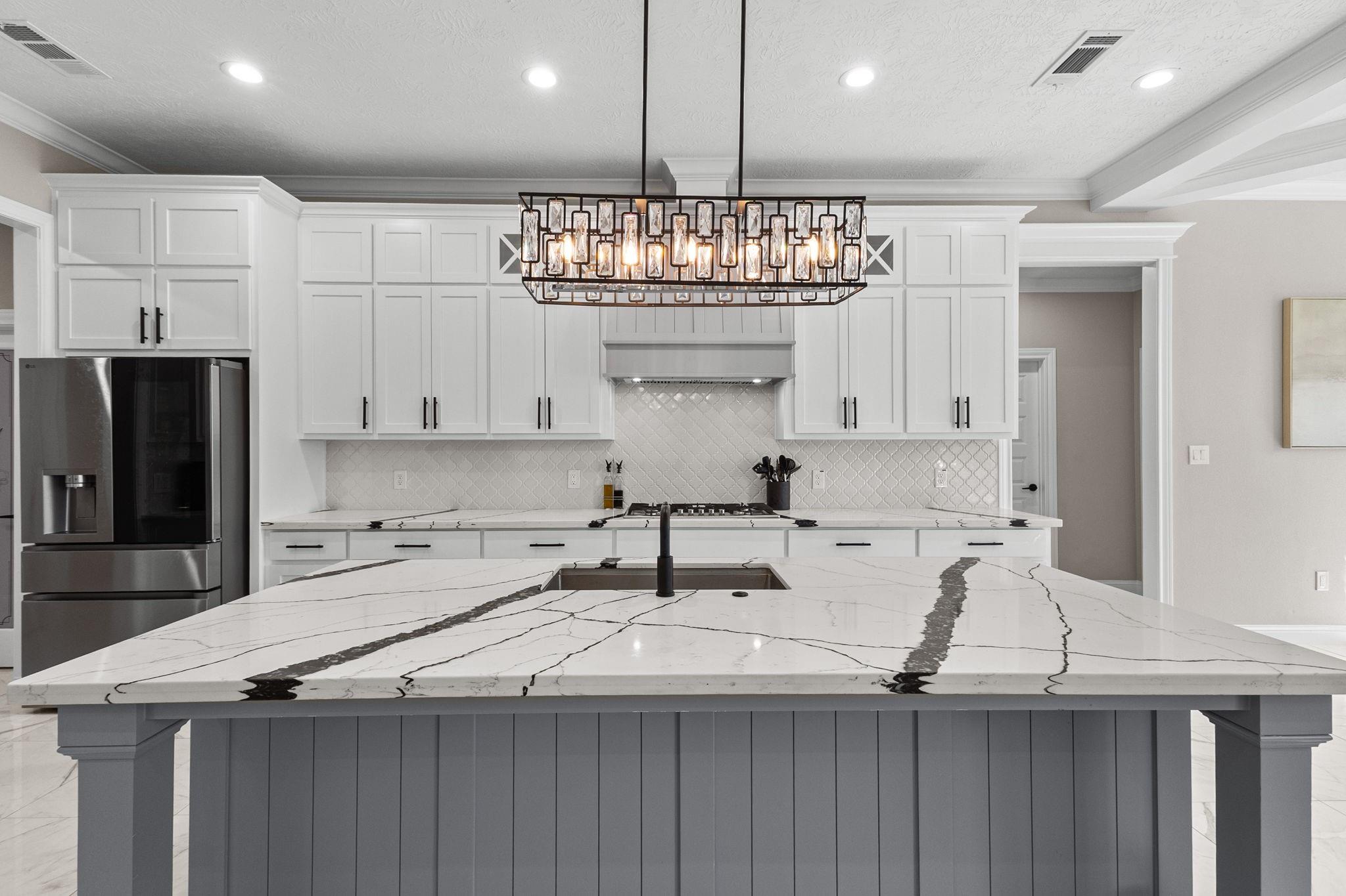 245 W Caldwood Drive