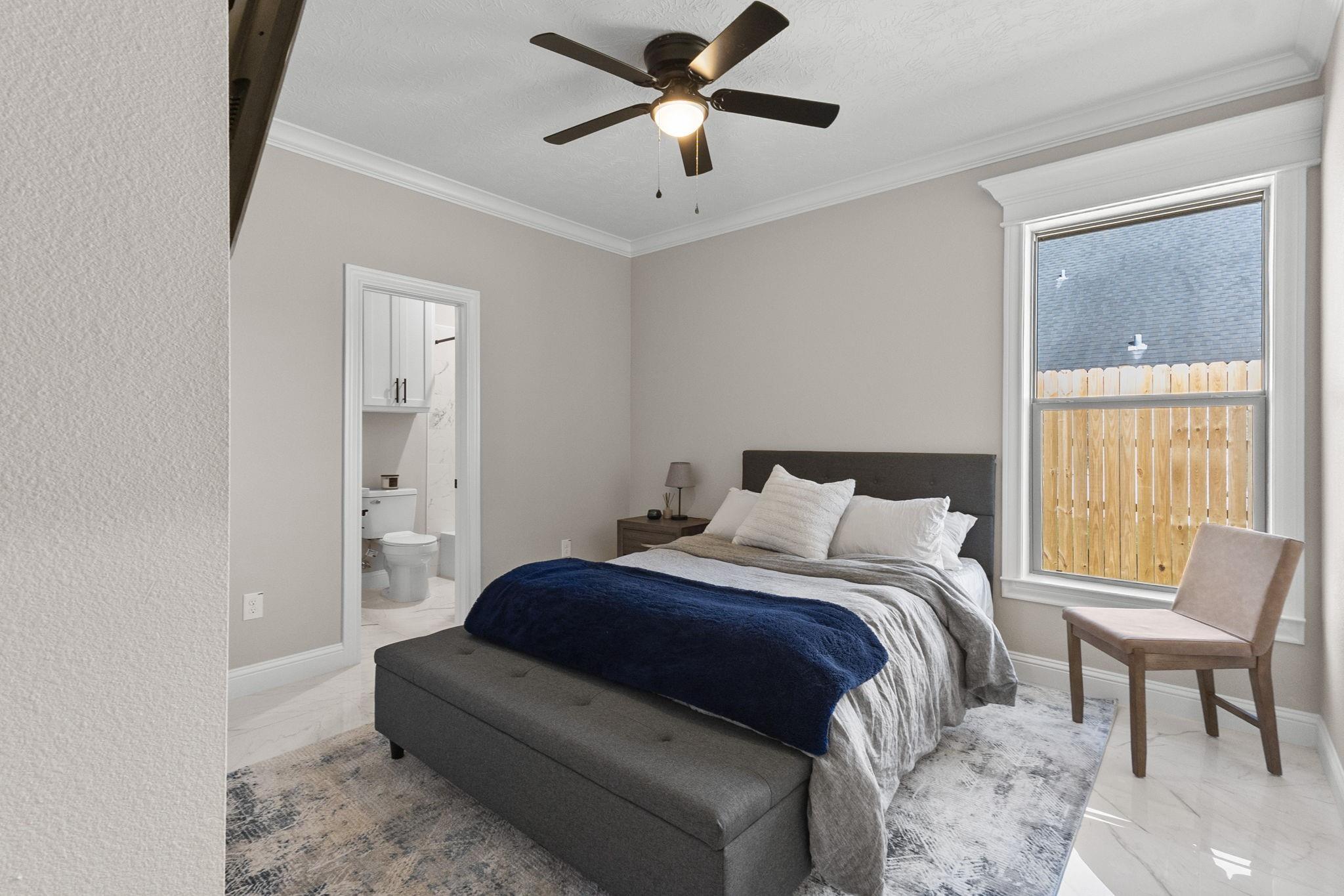 245 W Caldwood Drive