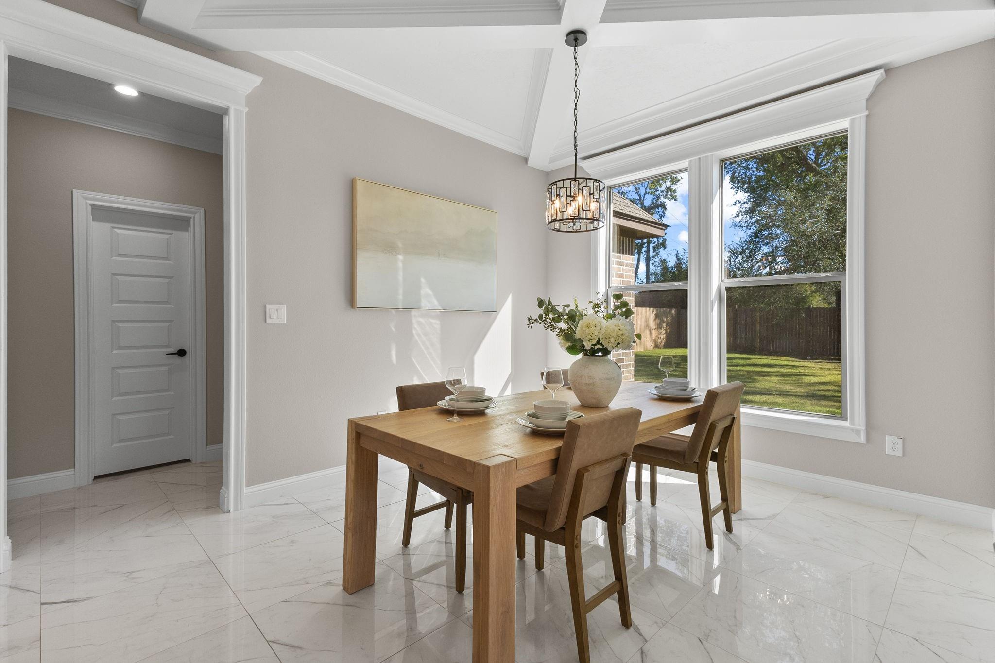 245 W Caldwood Drive