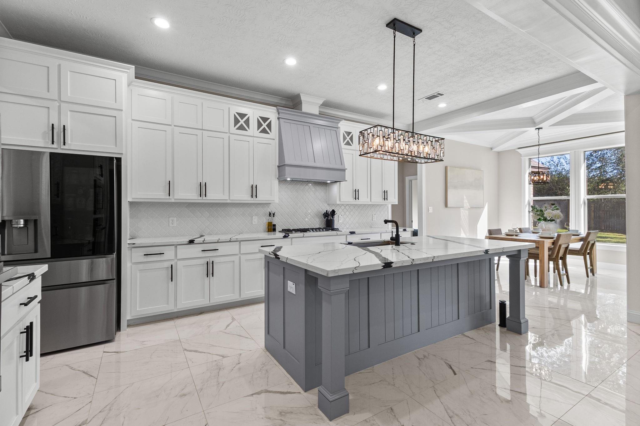 245 W Caldwood Drive