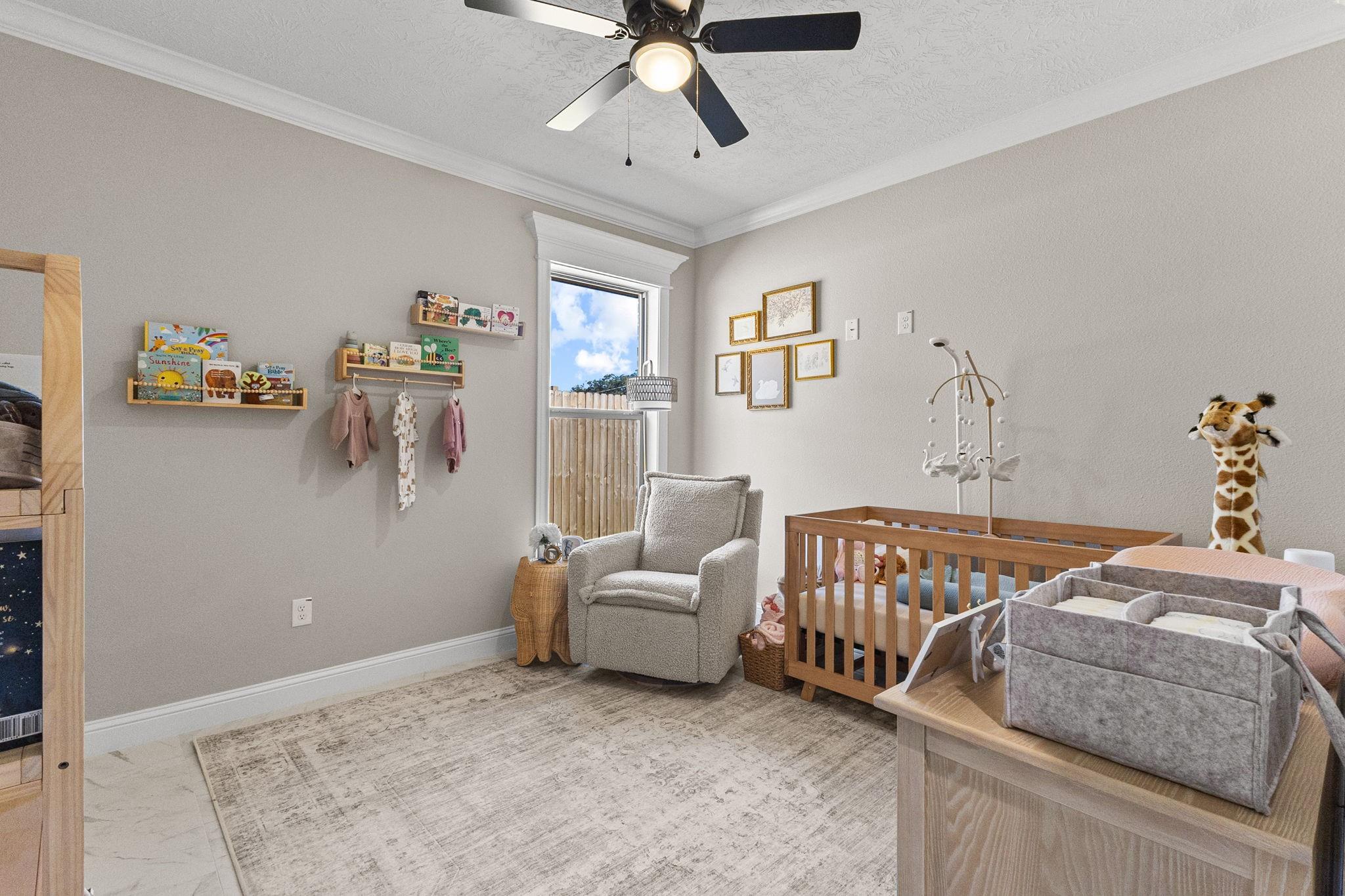 245 W Caldwood Drive