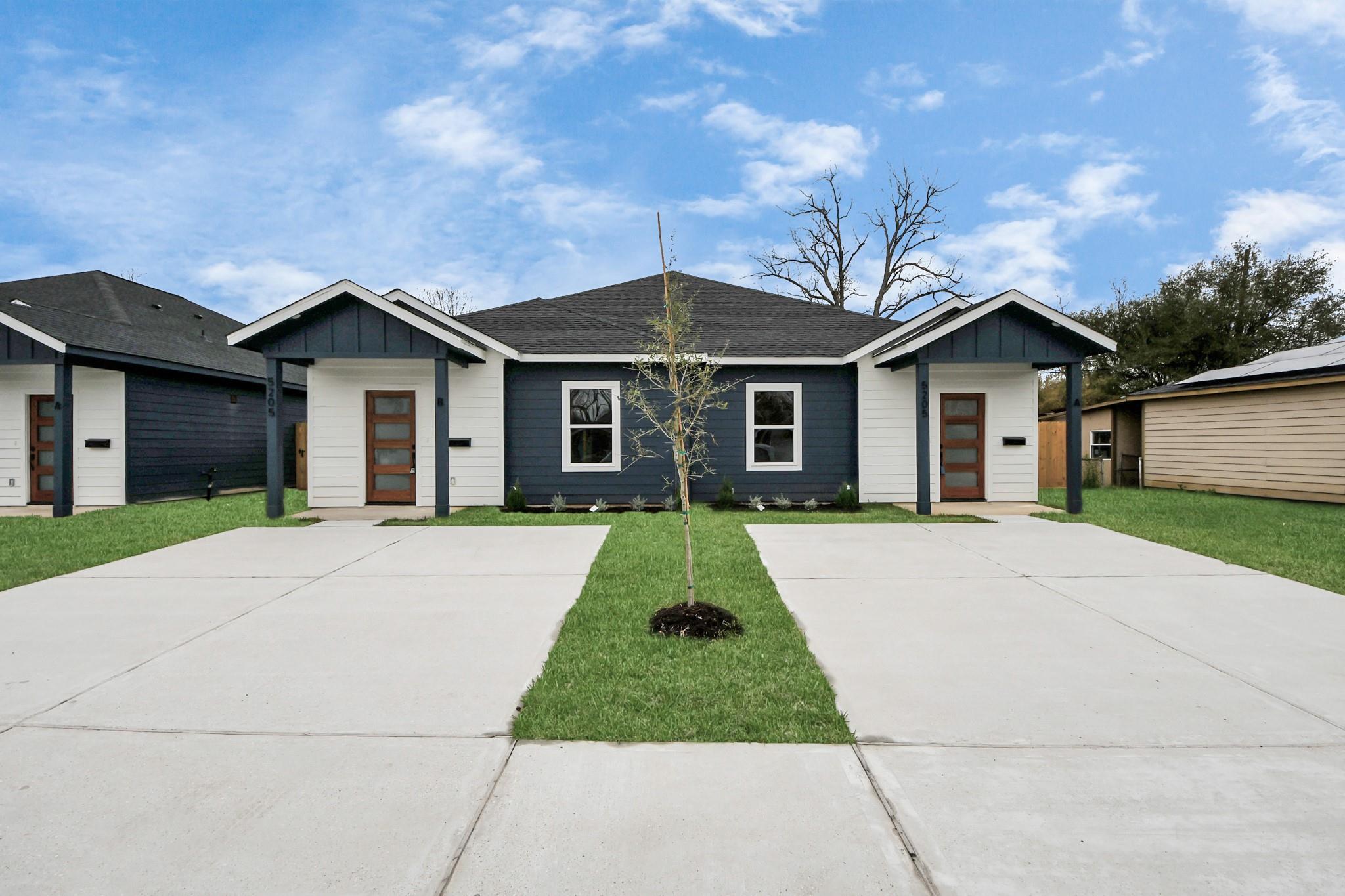 5205 Kenilwood Drive