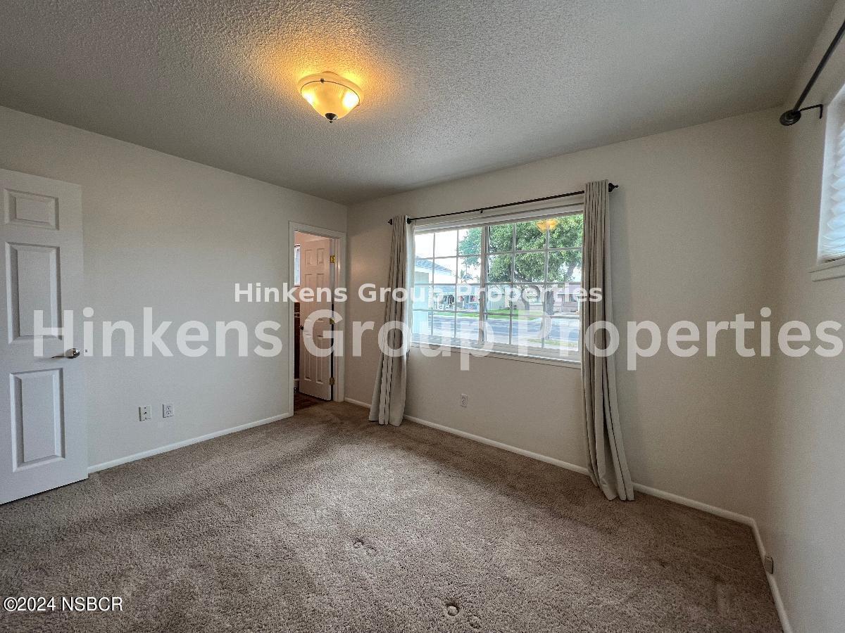 1112 W Lime Avenue