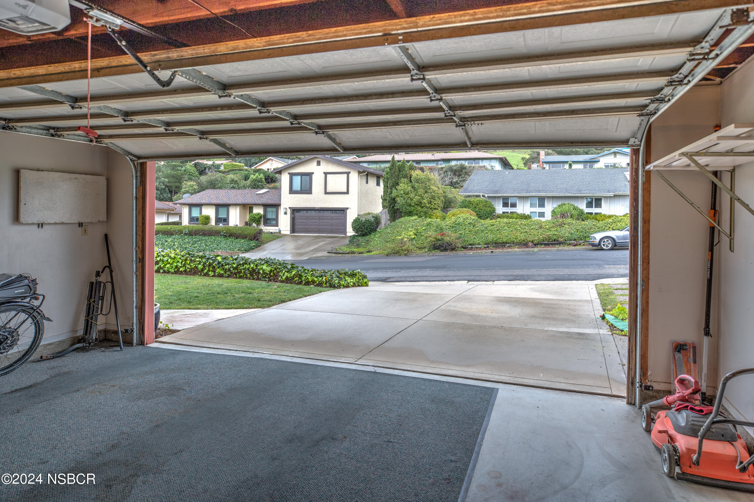 656 University Drive