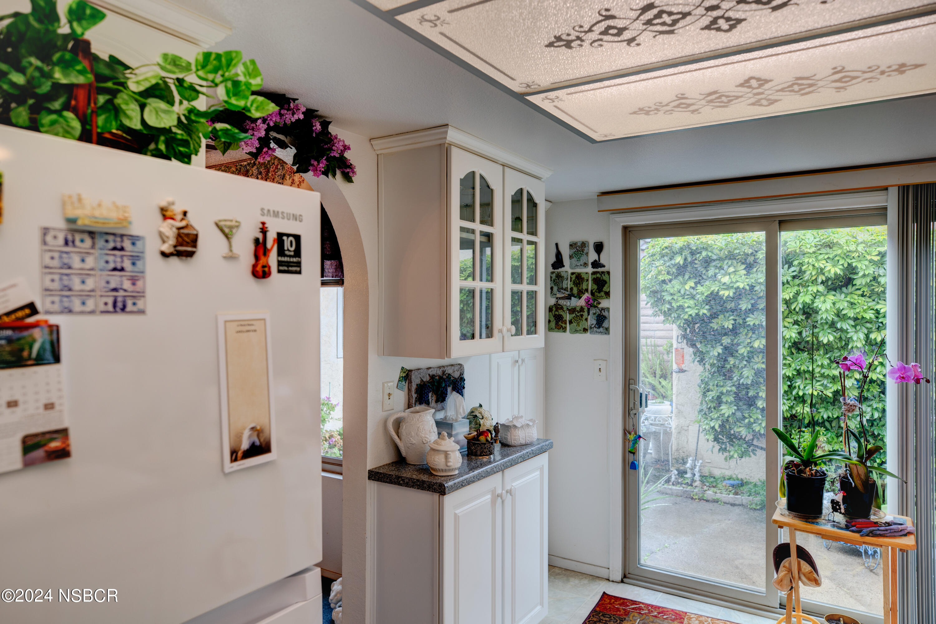 1014 E Walnut Avenue