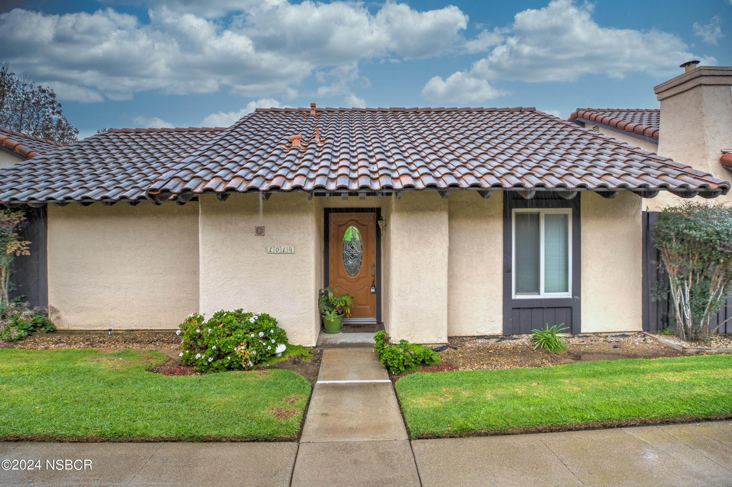 1014 E Walnut Avenue