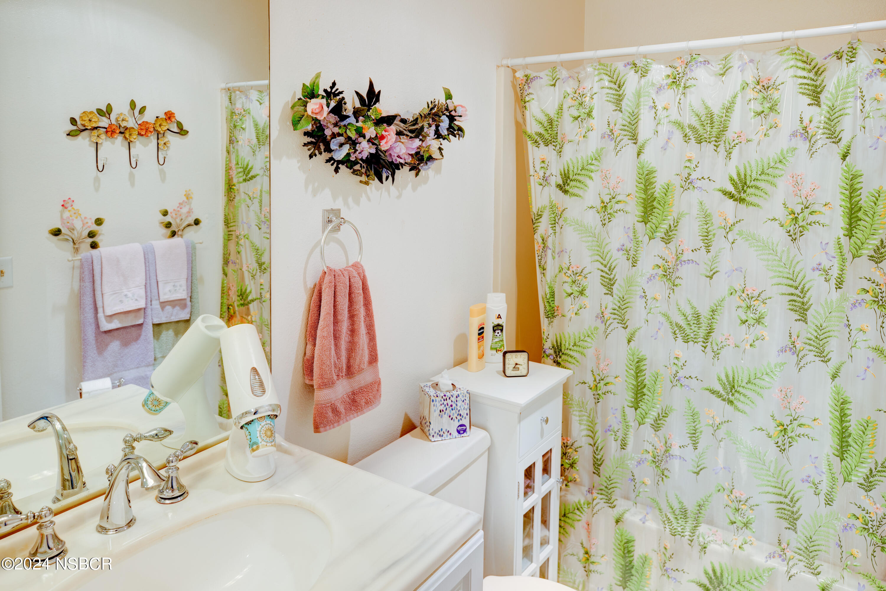 1014 E Walnut Avenue