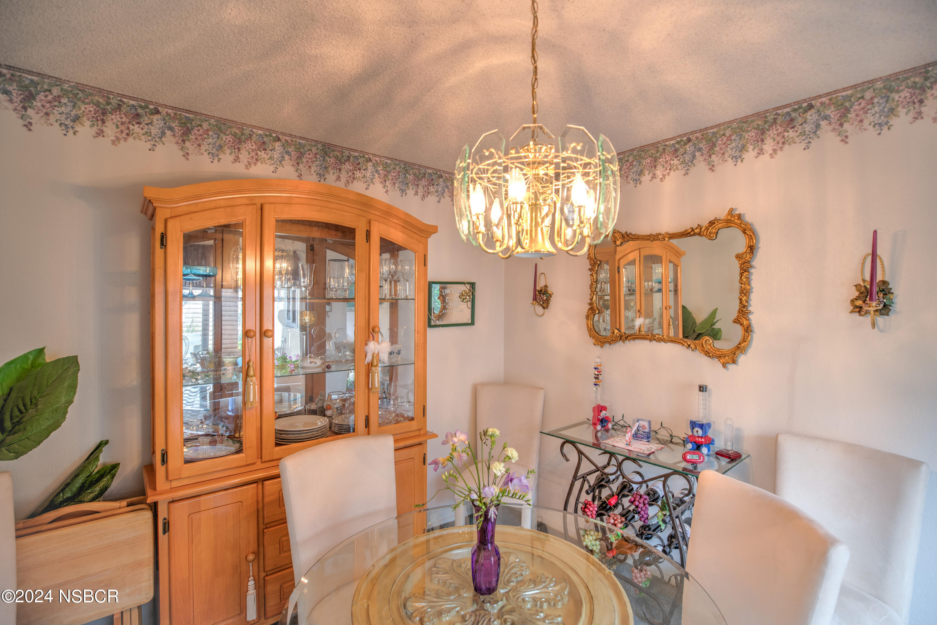 1014 E Walnut Avenue