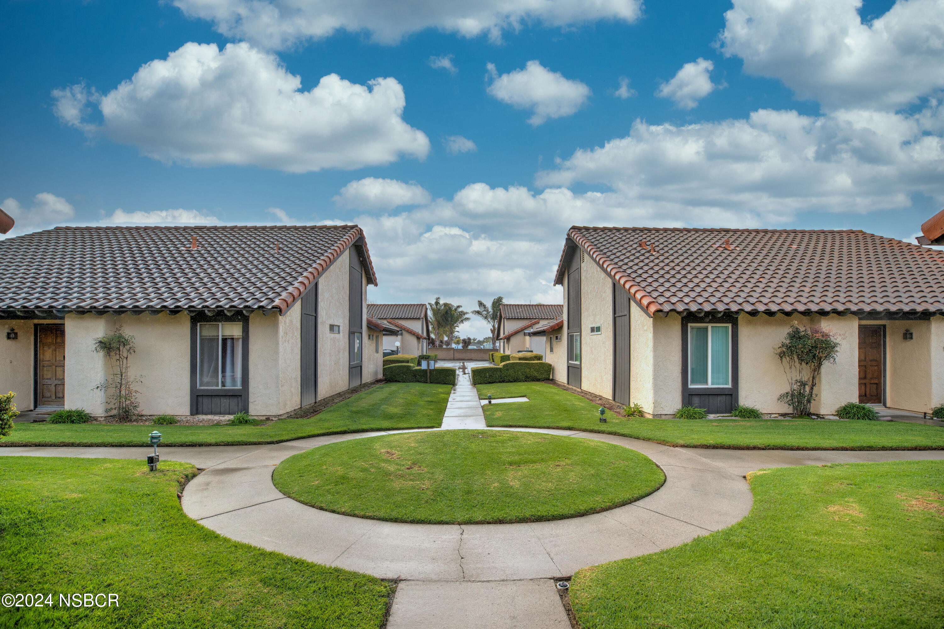 1014 E Walnut Avenue