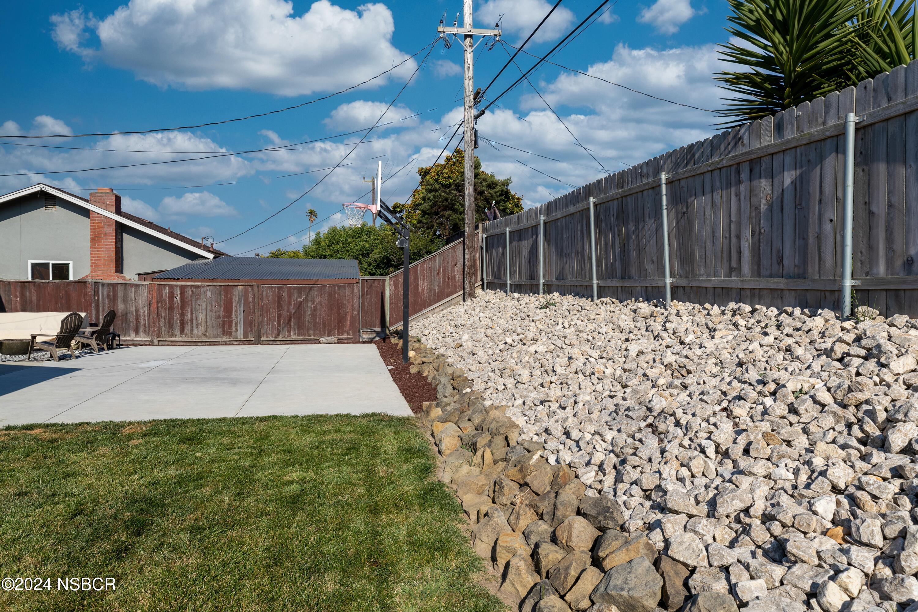 1332 W Loquat Avenue