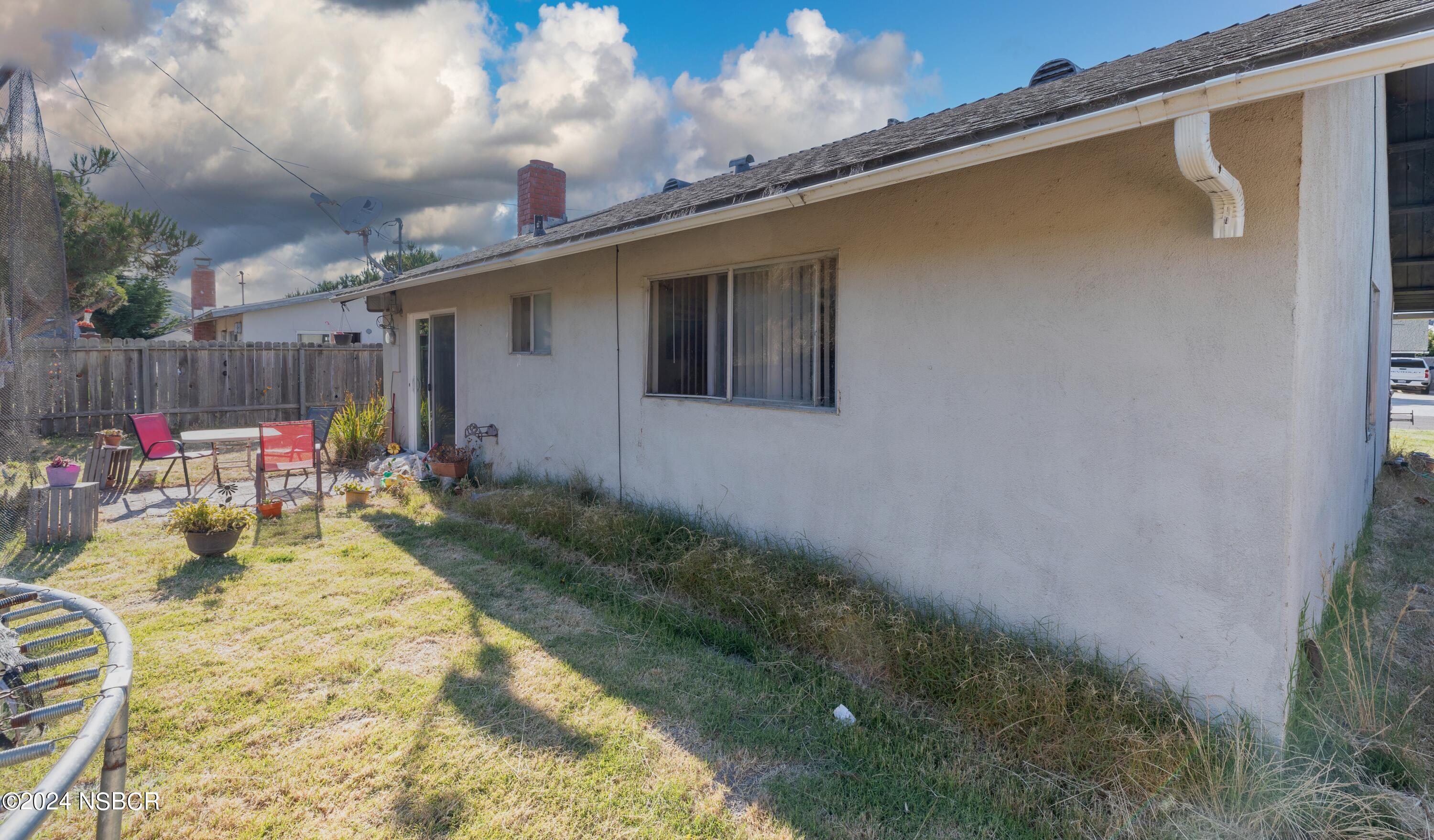 1312 W Willow Avenue