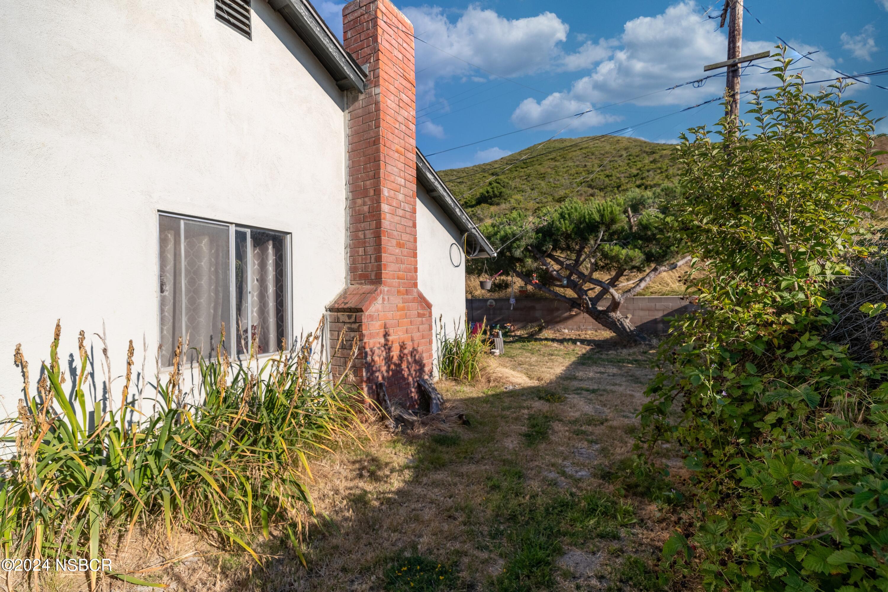 1312 W Willow Avenue