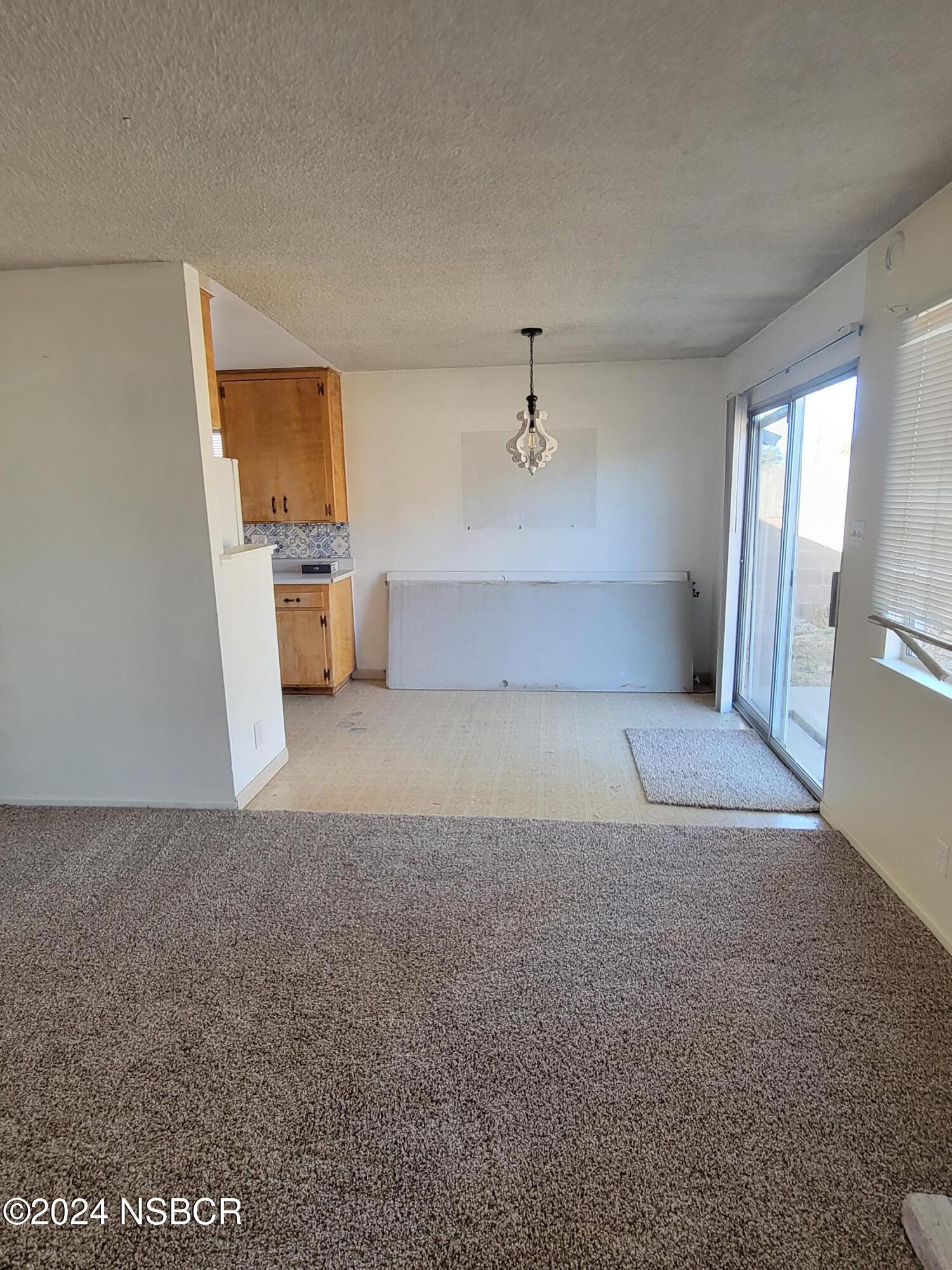 1325 W Loquat Avenue