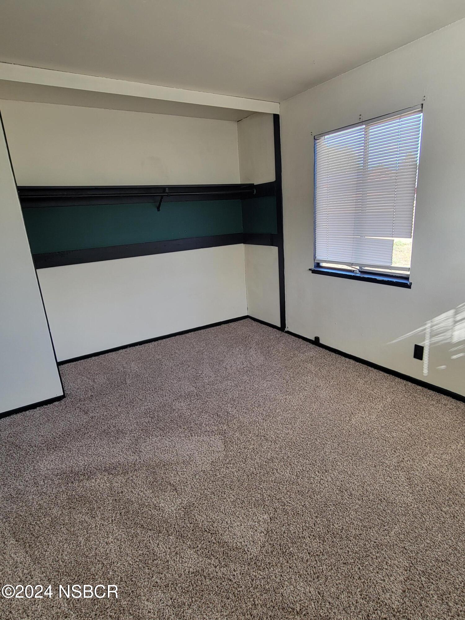 1325 W Loquat Avenue