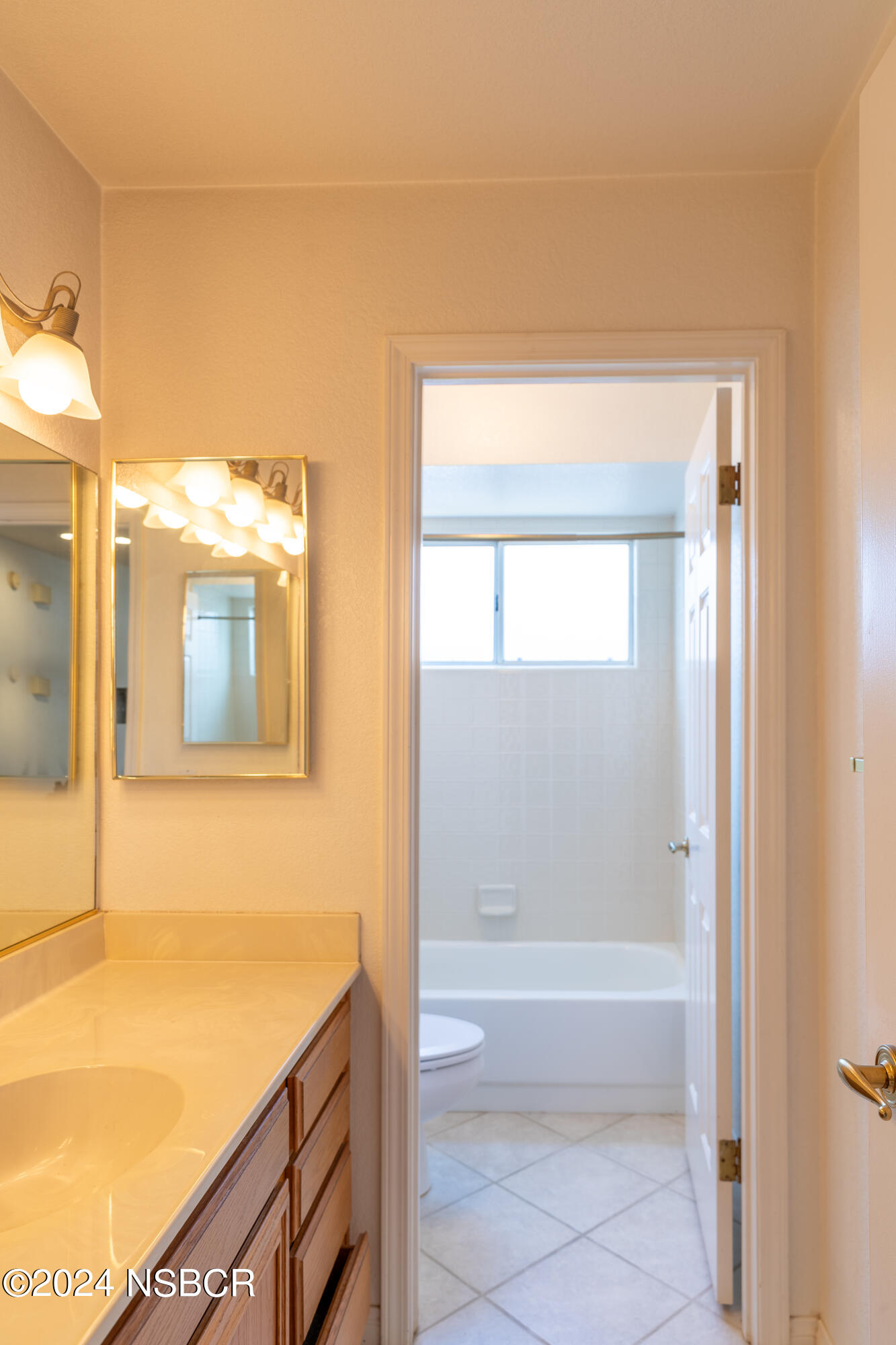 1525 Gardenia Street