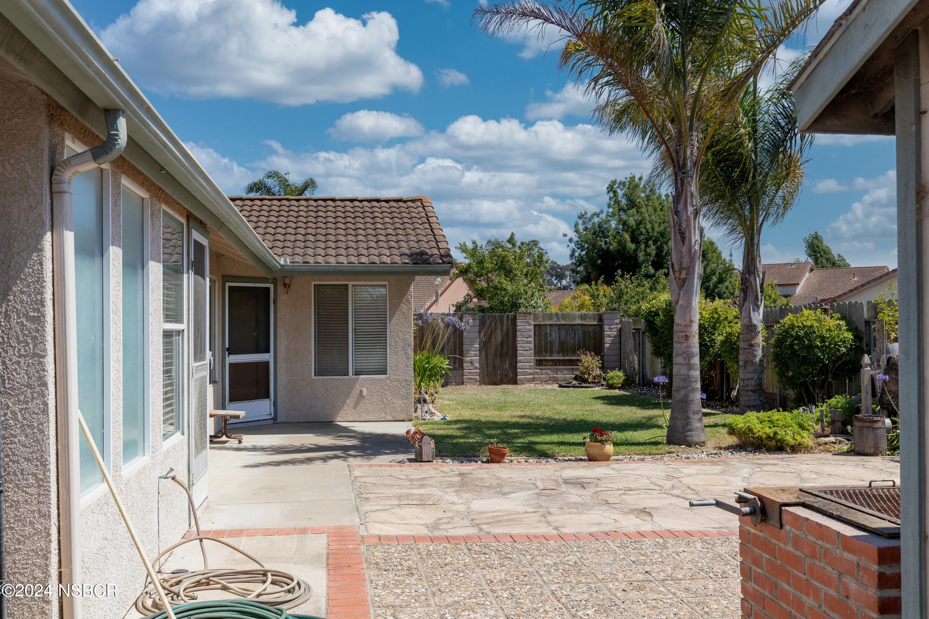 1525 Gardenia Street